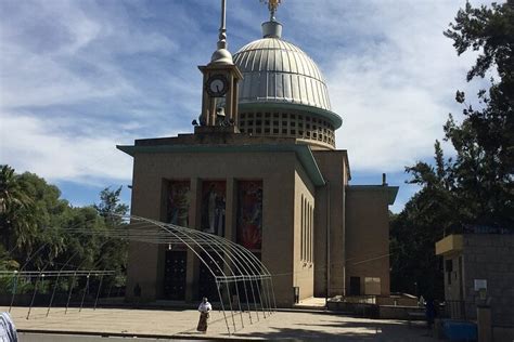  Debre Libanos Manastırı: Tarihin ve Doğayla Buluştuğu Bir Mekan!