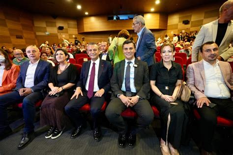  Isla Mujeres' Canalan:  Kıyıdan Görkemli Bir Şehir!