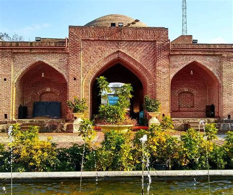  Shah Abbas Caravanserai: Historical Wonder and a Haven for Tired Travelers!